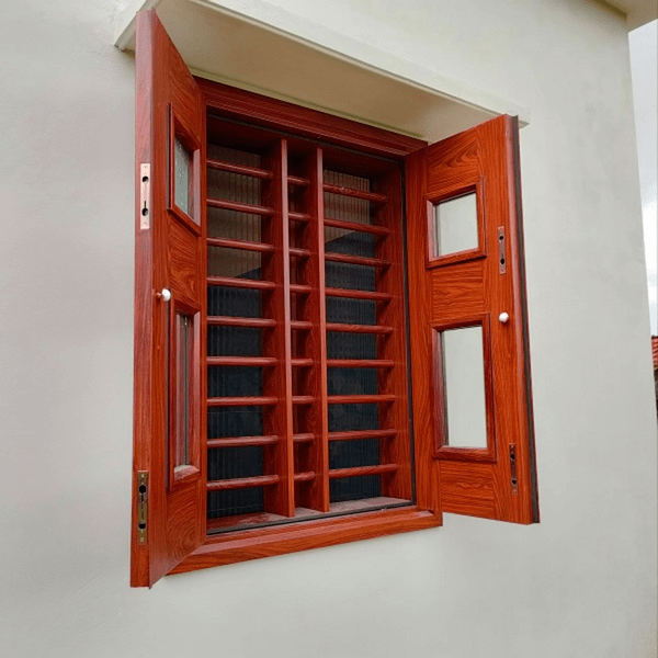 Cửa thép giả gỗ được sử dụng làm cửa sổ cho căn phòng ngập tràn gió mát