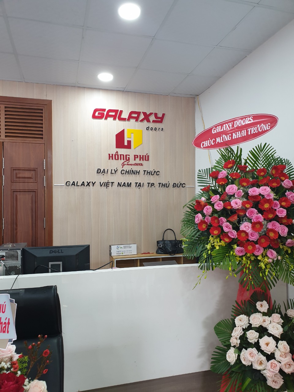 Chào mừng Hồng Phú tham gia phân phối sản phẩm Galaxy Door